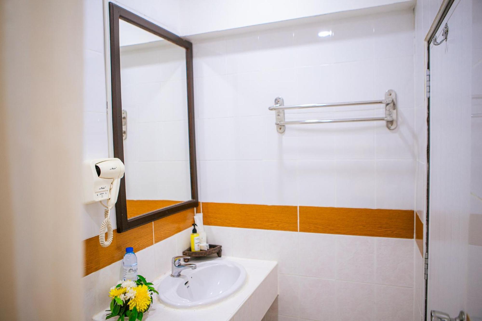 Pakse Hotel & Restaurant Экстерьер фото